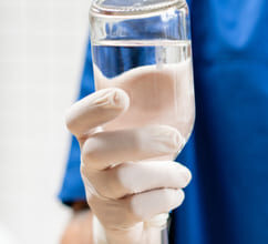 Капельница от запоя на дому: условия проведения процедур