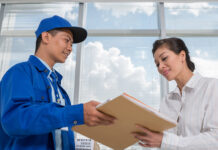 Курьерская доставка в России