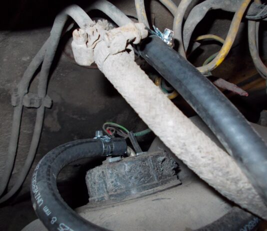 Как заменить топливный шланг?