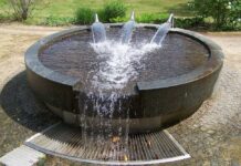 Фонтанты из гранита: виды и преимущества