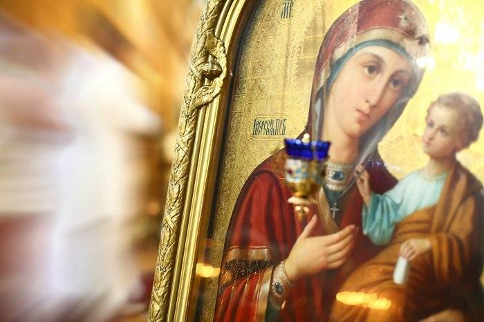 Что известно о чудесах Почаевской иконы Божией Матери 5 августа: значение отпечатка ноги на образе