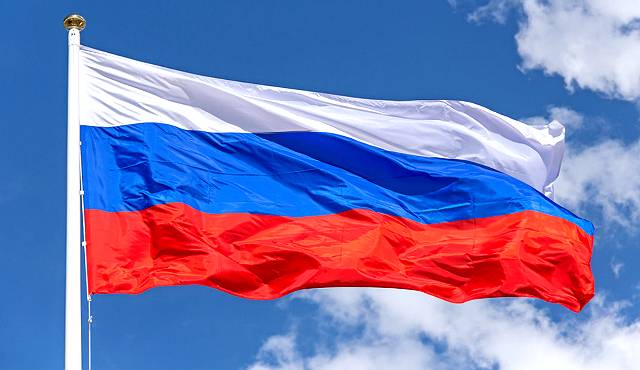 
Красивые праздничные открытки и поздравление президента с Днем флага России                