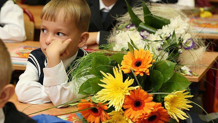 Лучше не дарить: какие цветы, подаренные на 1 сентября, учителя терпеть не могут