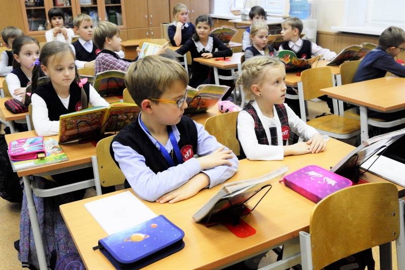 
Интеграция детей из других стран в российские школы: вызовы и пути решения                