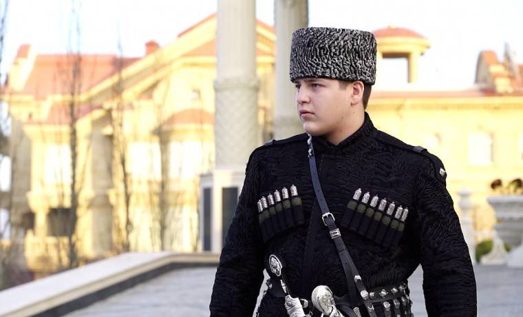 
Савва Фишер требует от Следственного комитета проверки главы Чечни Рамзана Кадырова и его сына Адама                