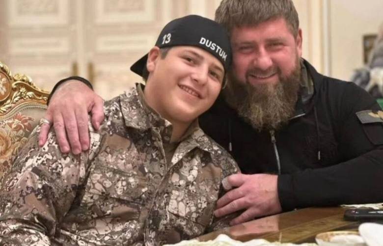 
Савва Фишер требует от Следственного комитета проверки главы Чечни Рамзана Кадырова и его сына Адама                