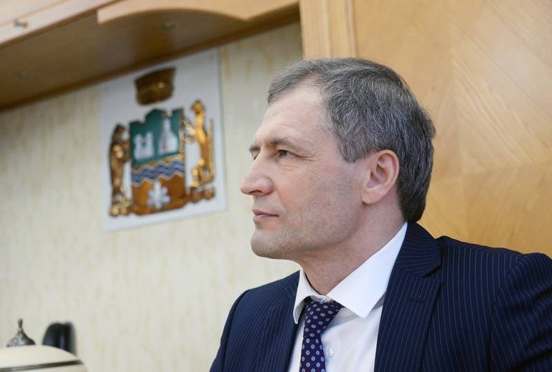 
Странное дело: зачем русские губернаторы и мэры идут «на поклон» к диаспорам                