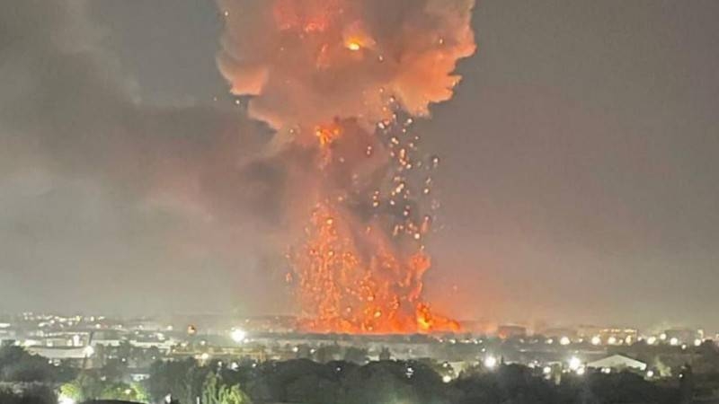 
В Ташкенте произошел мощный взрыв на складе: что известно на данный момент                