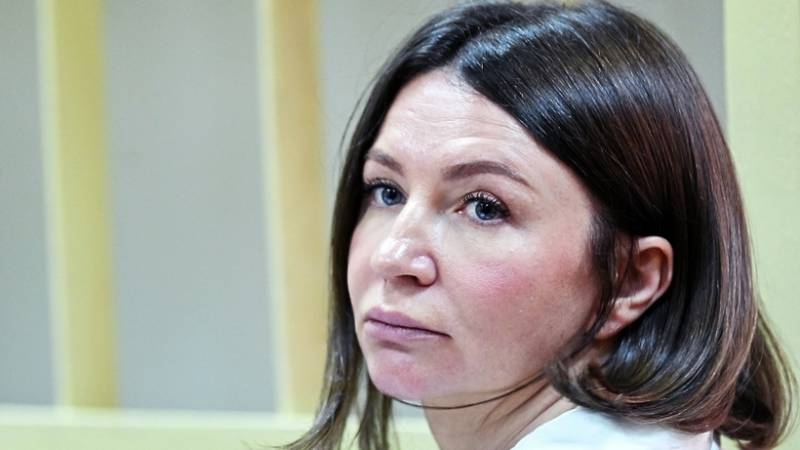 
Блогеру Елене Блиновской продлен срок домашнего ареста на фоне обвинений в неуплате налогов на 918 млн рублей                