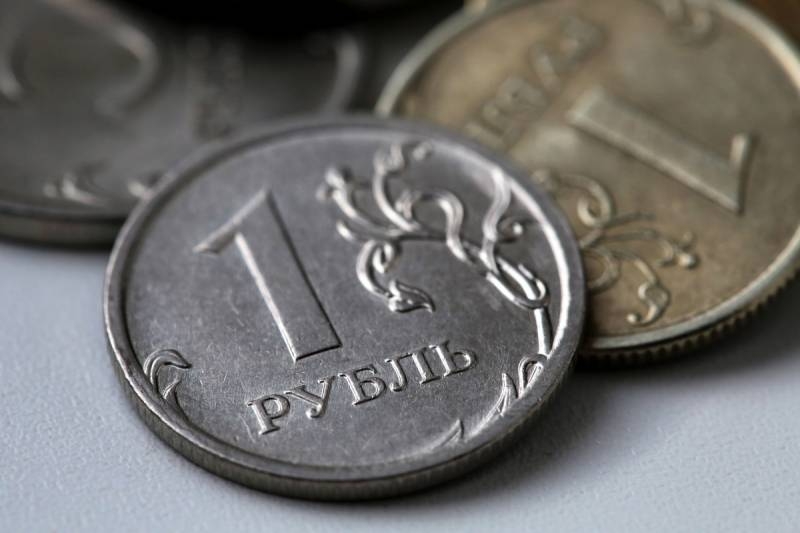 
Инфляция в России приближается к 6%: причины и влияние на экономику                
