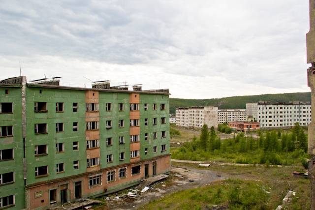 
История поселка Кадыкчан, который называют Магаданским городом-призраком                