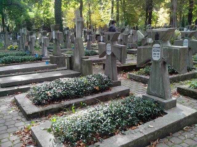 
Можно ли 16 октября, в праздник Трубчевской иконы Божией Матери, убираться, солить капусту и ходить на кладбище                
