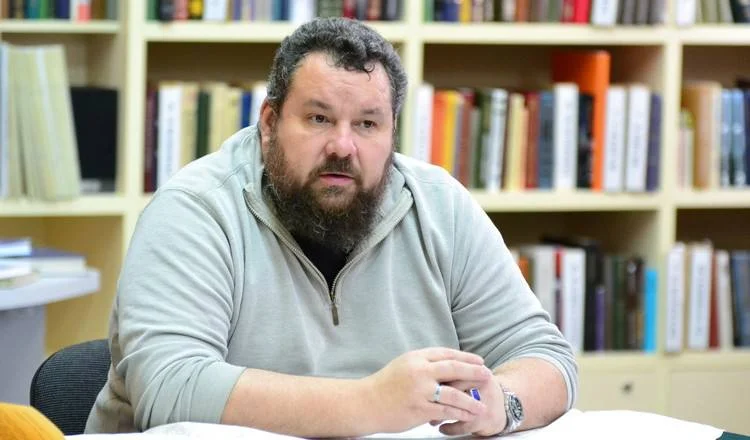 
Писатель Глеб Бобров: что предсказал прорицатель с военным прозорливостью о СВО и Донбассе                