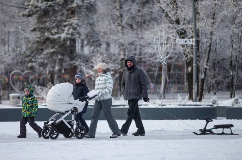 
Российским гражданам обещают выплаты перед Новым годом: кто и сколько получит                