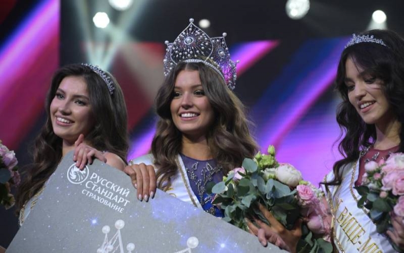 
Скандал с накруткой голосов на конкурсе «Мисс Россия»: кто стоит за кулисами?                