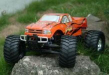 Машинка на радиоуправлении – лучший подарок для семейного досуга