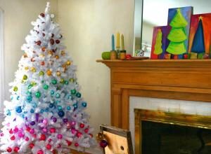 Искусственные елки белого цвета: уникальный декор для любителей креатива