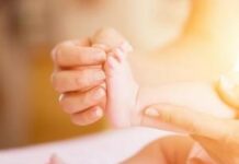 Помощь суррогатным матерям