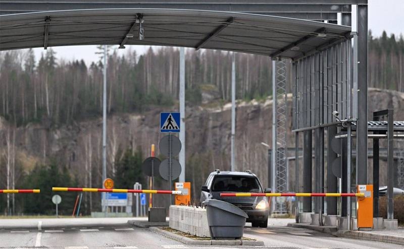 
Финляндия закрывает последний пункт пропуска на границе с Россией                