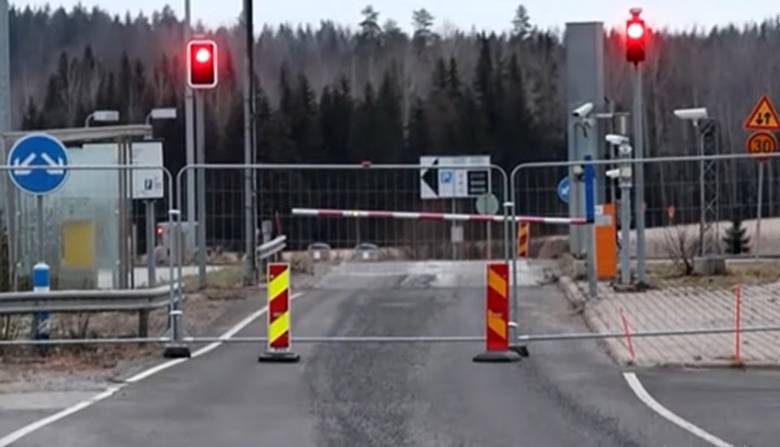 
Финляндия закрывает последний пункт пропуска на границе с Россией                