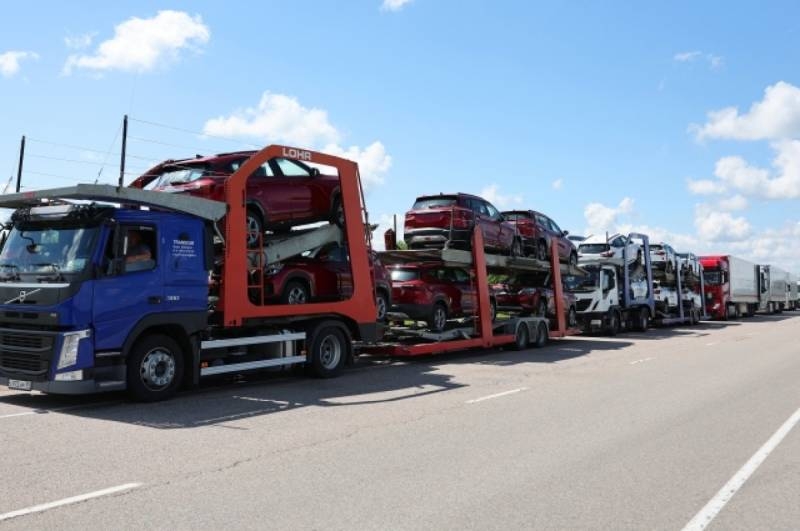 
Пробка на российско-литовской границе. Замедленная работа Литвы вызывает задержки для десятков грузовиков                