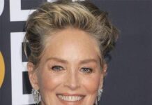 Шэрон Стоун пошутила, что ее личная жизнь похожа на комедию