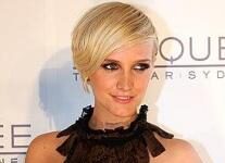 Эшли Симпсон в третий раз стала мамой и показала новорожденного малыша