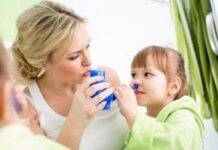 Доктор Комаровский рассказал, вредит ли частое промывание носа иммунитету ребенка