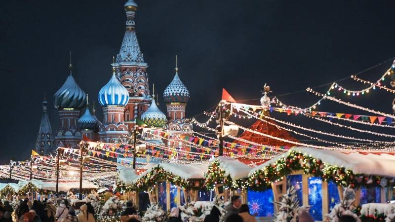 
На воздухе: названы парки Москвы, где можно весело встретить Новый год                
