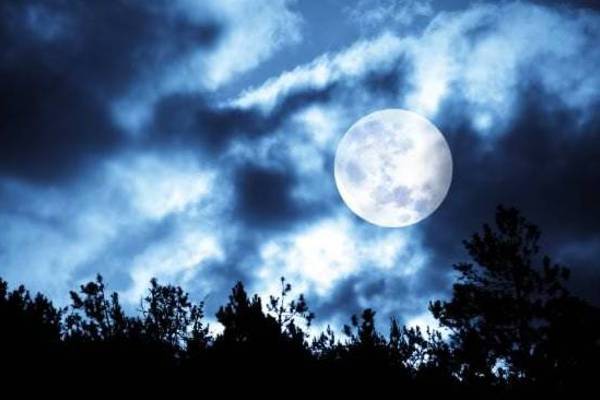 
Последнее Полнолуние в декабре 2023 года: время перемен и традиций в Холодную Луну                