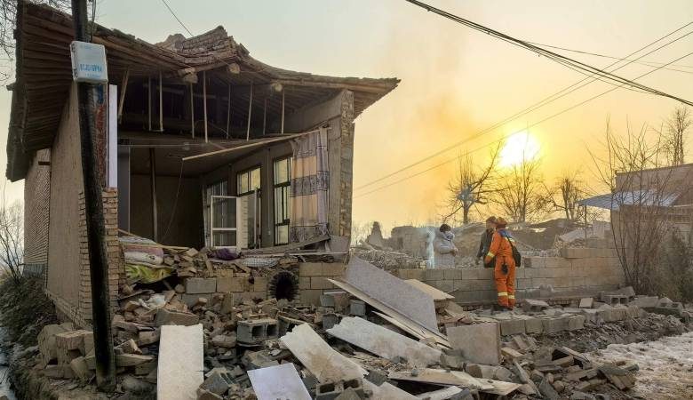 
Землетрясение в Китае: что известно о трагедии на северо-западе страны                