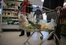 Как обезопасить продукты из супермаркета: правила распаковки и обработки