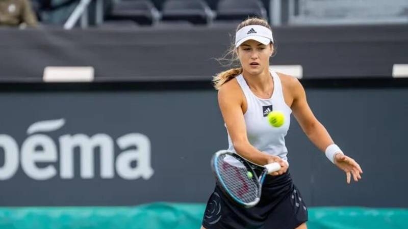 
16-летняя теннисистка из России разгромила шестую ракетку мира на Australian Open                