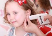 Нужны ли крошке сережки или безопасность прокола и пирсинга для детей