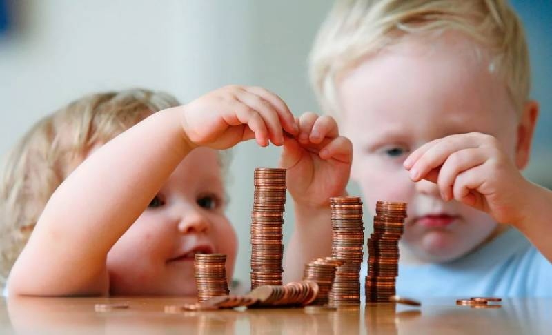 
Детские пособия в феврале 2024: точные даты выплат и размеры индексации                