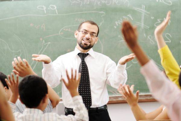 
Повышение статуса и защита педагогов: Шаги к обеспечению чести и достоинства учителей                