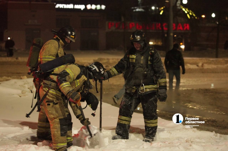 Пожарные предотвратили разгерметизацию газопровода во время возгорания на рынке в Челябинске