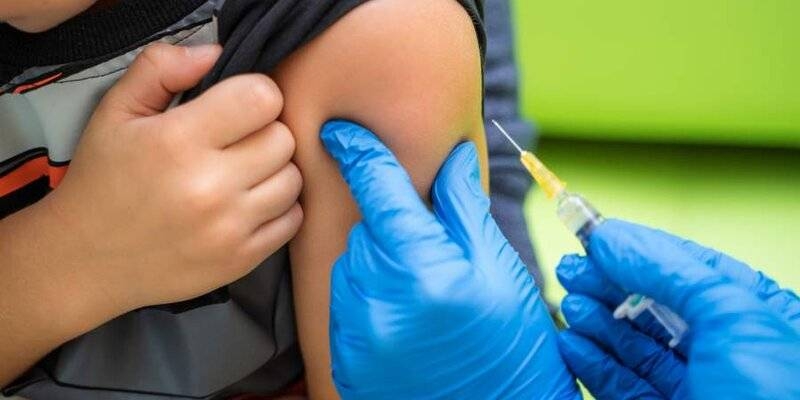 
России грозит новая эпидемия из-за отказа от прививок                
