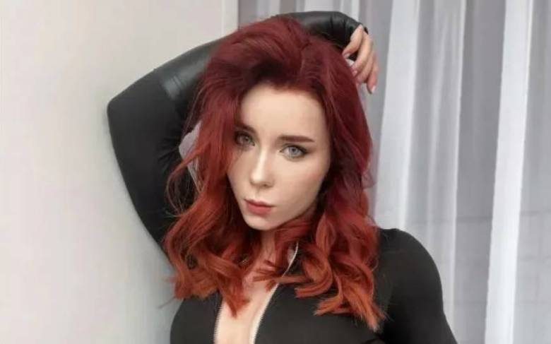 
Sweetie Fox из Екатеринбурга стала лидером PornHub, обогнав Еву Элфи                