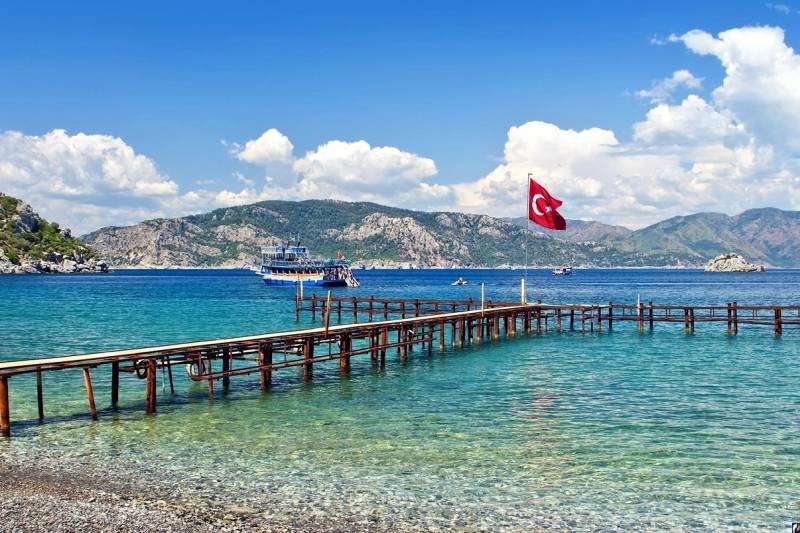 
Турецкие отели резко снизили цены для российских туристов                