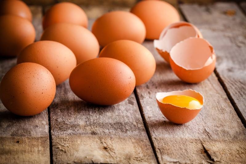 
Увеличение мощностей птицефабрик – ключ к решению проблемы с яйцами в России: мнение экономиста                