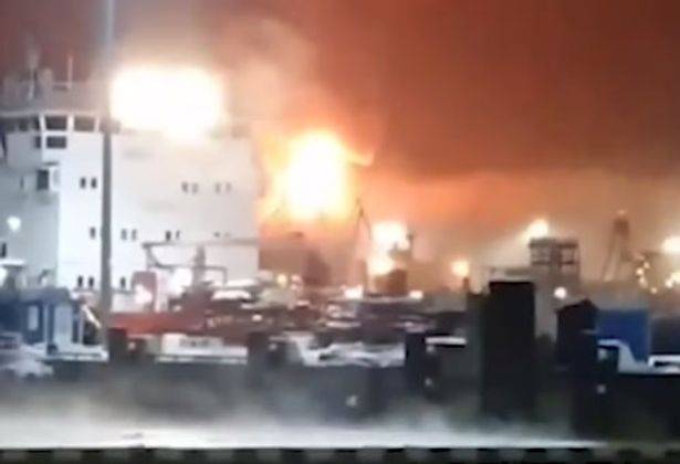 
Взрыв терминала в Усть-Луге: атаки беспилотников вызывают тревогу                
