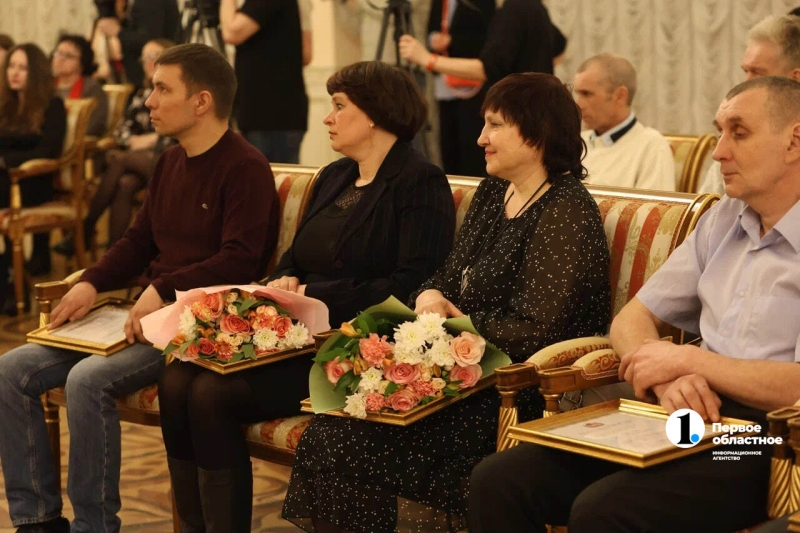 Алексей Текслер вручил награды лучшим работникам ЖКХ в Челябинской области