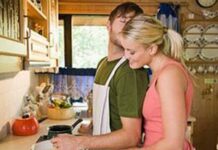 Мужчинам, которые оказались в роли домохозяйки