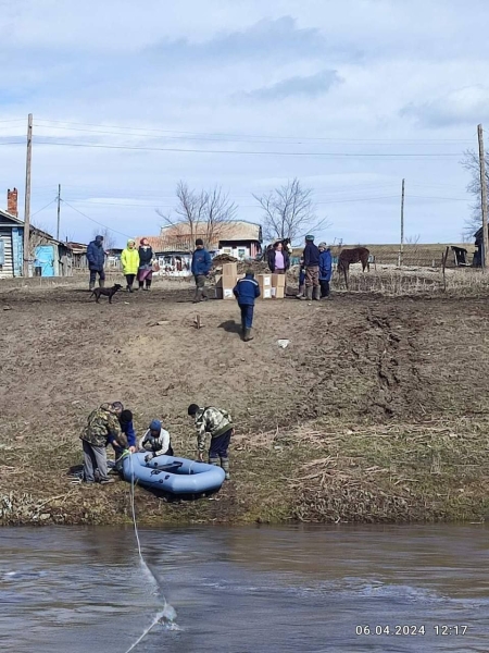 Предприятия Челябинской области безвозмездно отправляют пострадавшим от паводка продукты