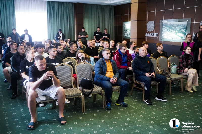 В Челябинске состоялось медийное взвешивание участников турнира по боксу «Танкоград»