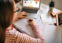 Освоение предметов онлайн: новая эра гибкого и доступного образования на расстоянии