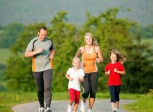 Какие игрушки полезнее для детей: традиционные или современные