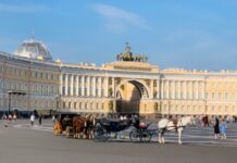 Что обязательно следует посмотреть в Санкт-Петербурге туристам