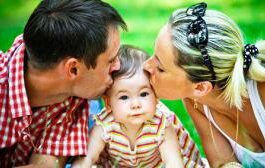 Почему малыш на горшке плачет